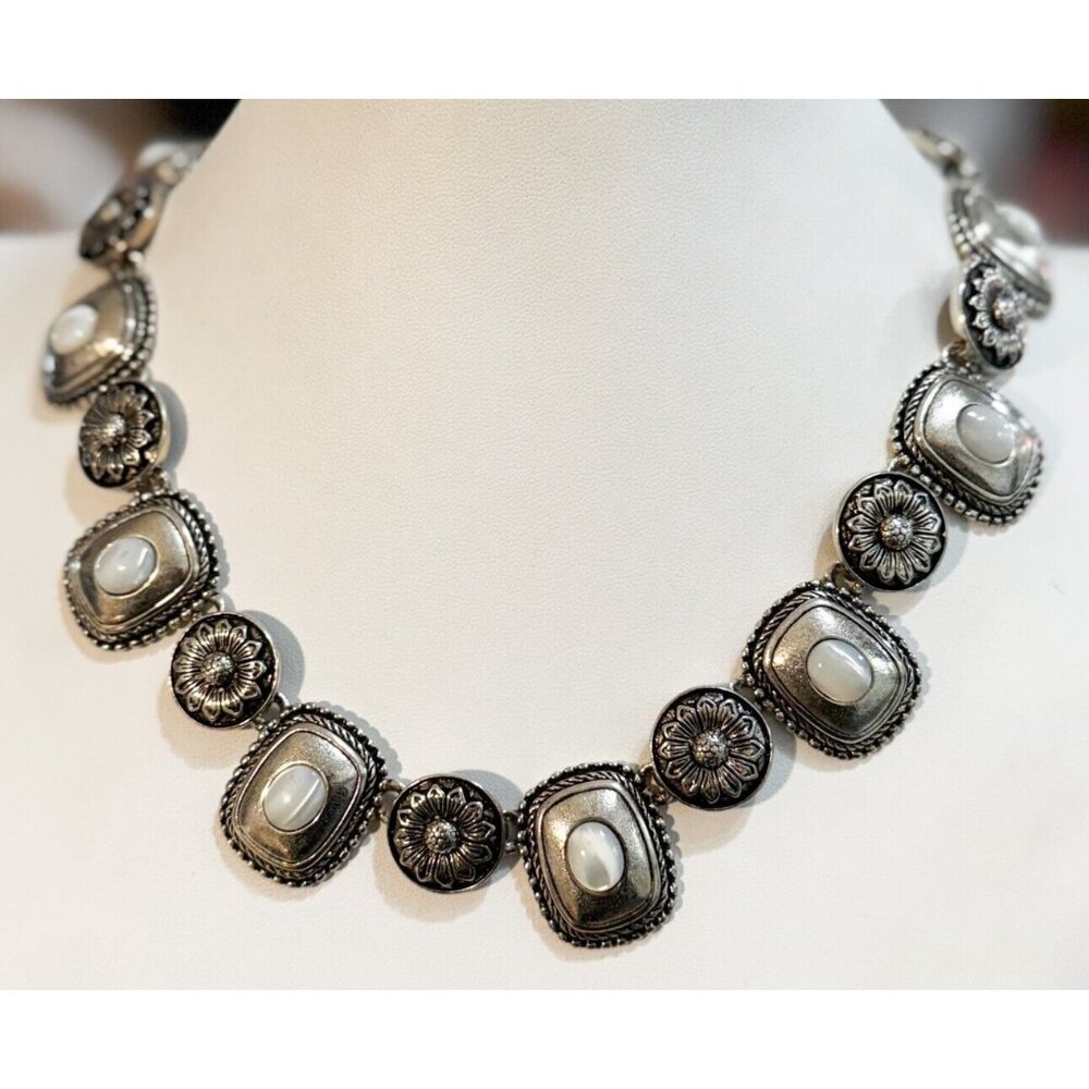 Premier Designs Silver Tone Sunflower White Cabochon Choker Necklace